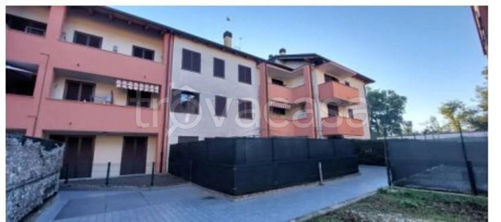 appartamento in vendita a Casirate d'Adda