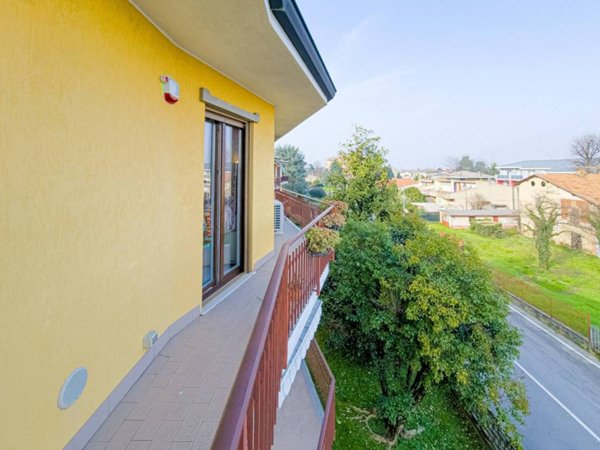 appartamento in vendita a Casirate d'Adda