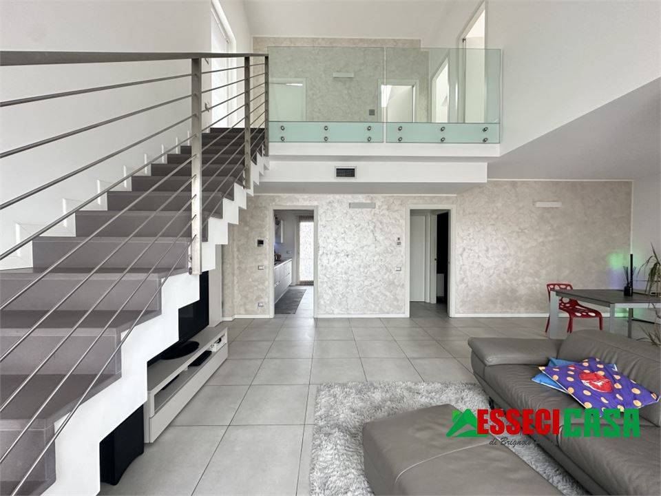 appartamento in vendita a Casirate d'Adda