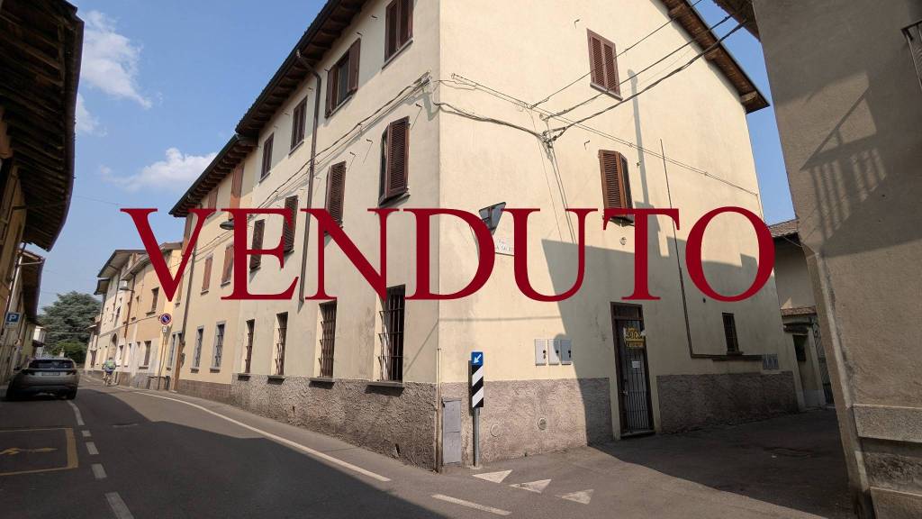 appartamento in vendita a Casirate d'Adda