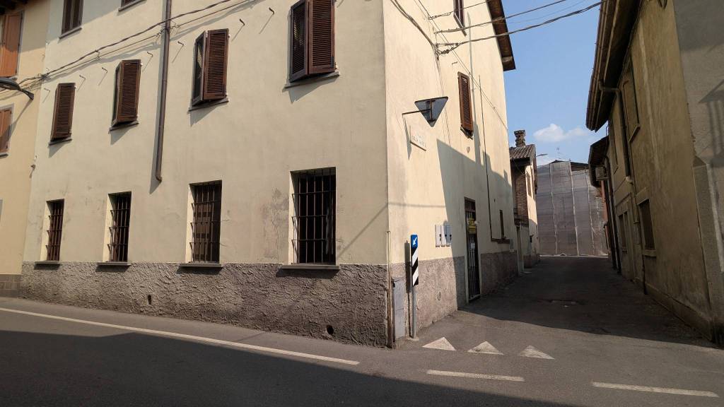 appartamento in vendita a Casirate d'Adda