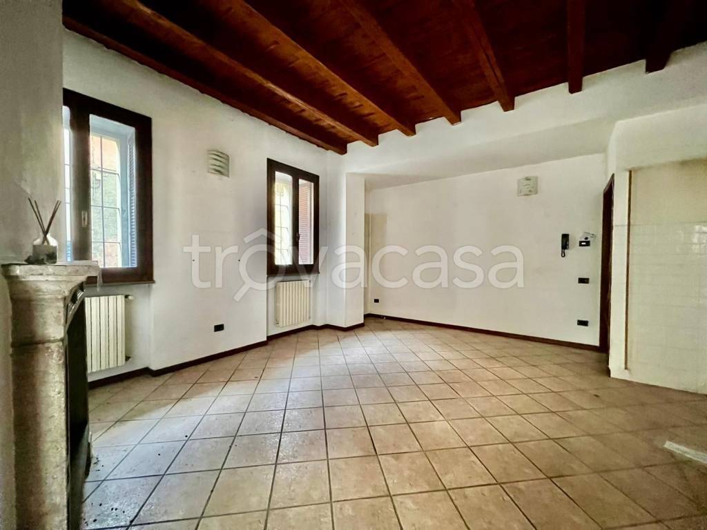appartamento in vendita a Casirate d'Adda