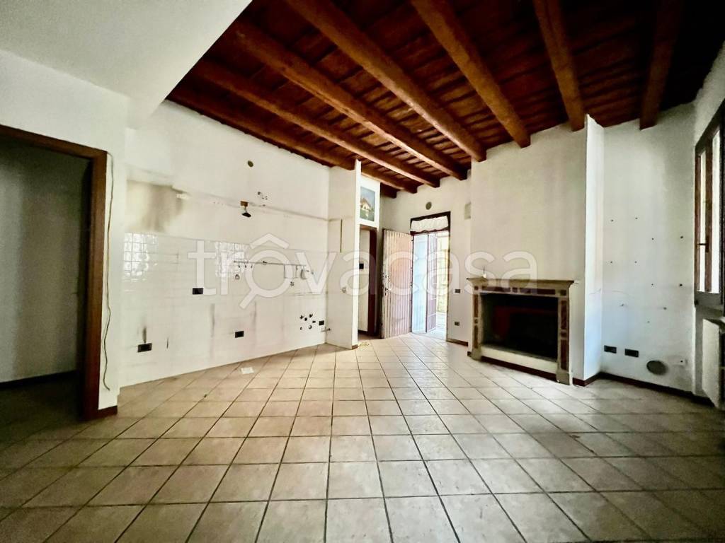 appartamento in vendita a Casirate d'Adda