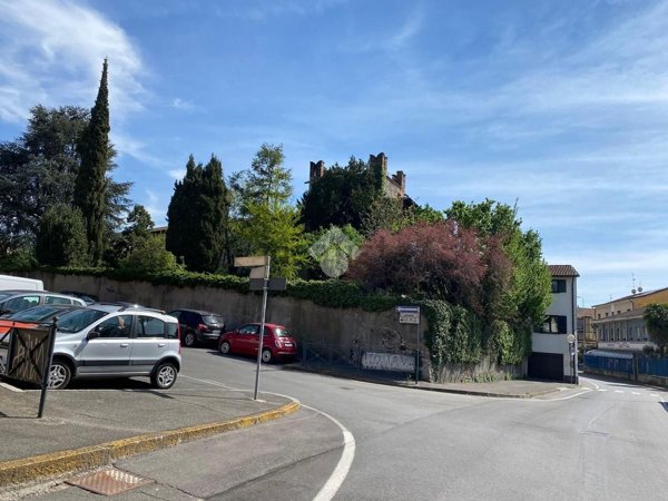 terreno edificabile in vendita a Casirate d'Adda