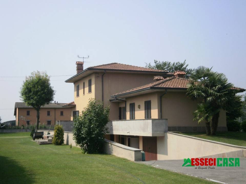 casa indipendente in vendita a Casirate d'Adda