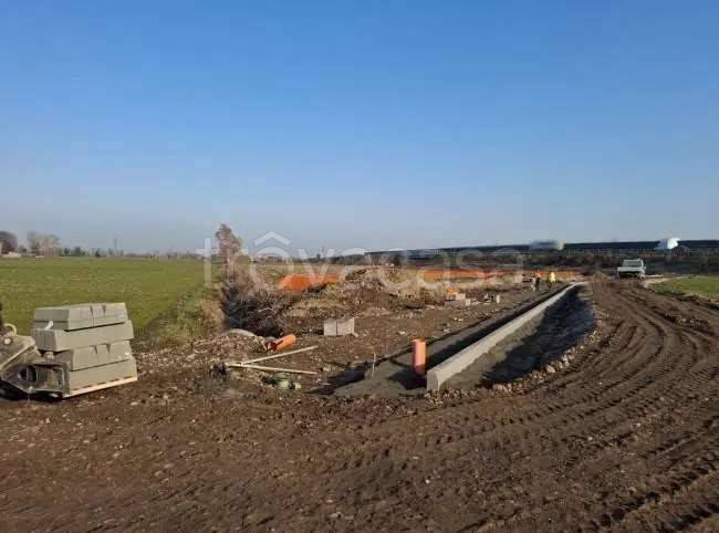 terreno agricolo in vendita a Casirate d'Adda