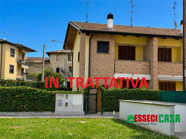 casa indipendente in vendita a Casirate d'Adda