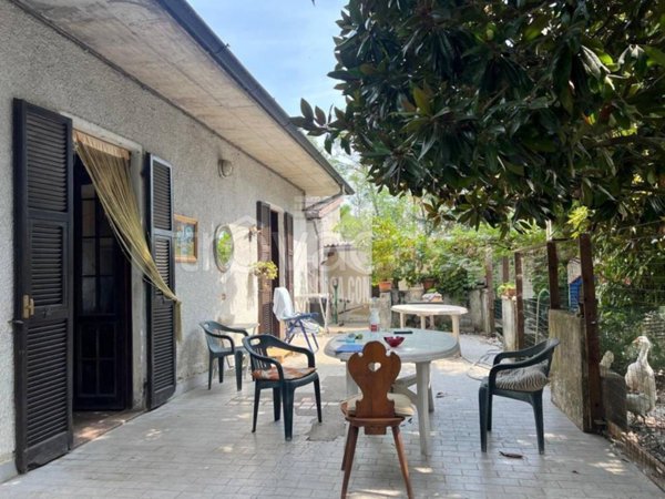 casa indipendente in vendita a Casirate d'Adda