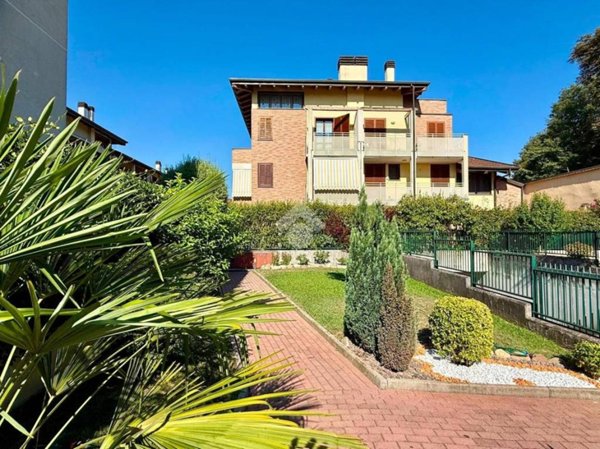 appartamento in vendita a Casirate d'Adda