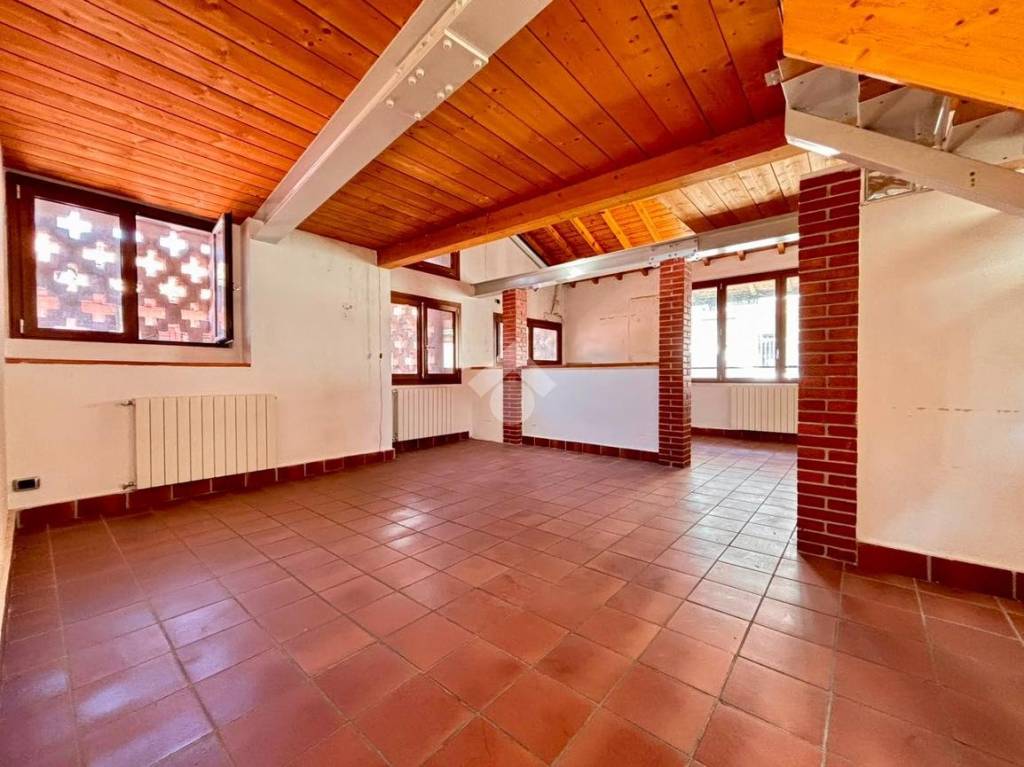 casa indipendente in vendita a Casirate d'Adda