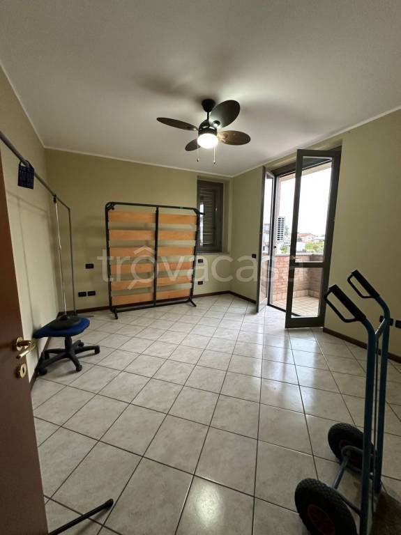 appartamento in vendita a Casirate d'Adda