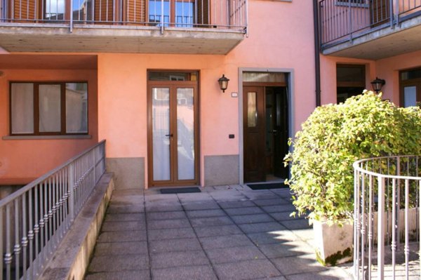 casa indipendente in vendita a Casnigo