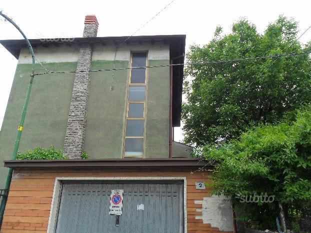 casa indipendente in vendita a Casnigo