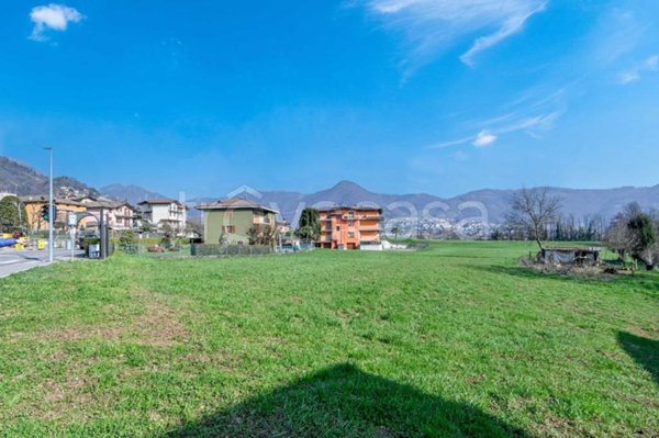 casa indipendente in vendita a Casnigo