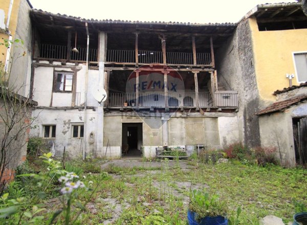 casale in vendita a Casnigo