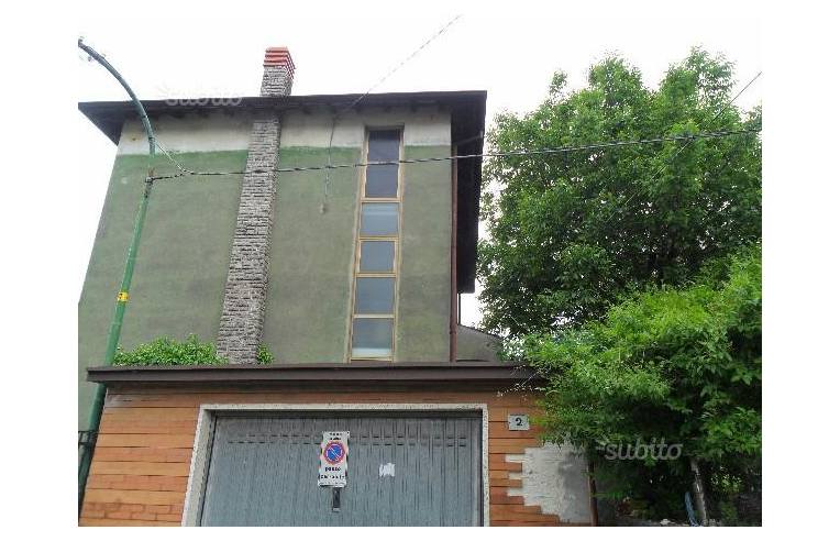 casa indipendente in vendita a Casnigo