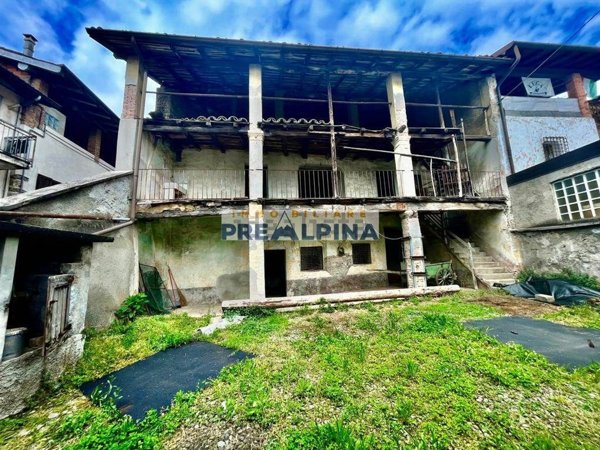 casa indipendente in vendita a Casnigo