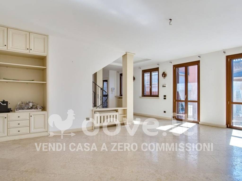 casa indipendente in vendita a Casnigo