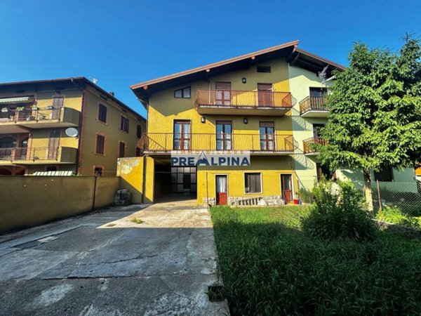 casa indipendente in vendita a Casnigo