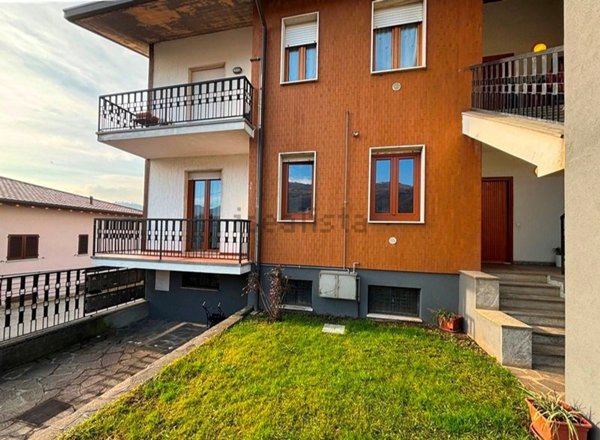 appartamento in vendita a Casnigo in zona Colzate