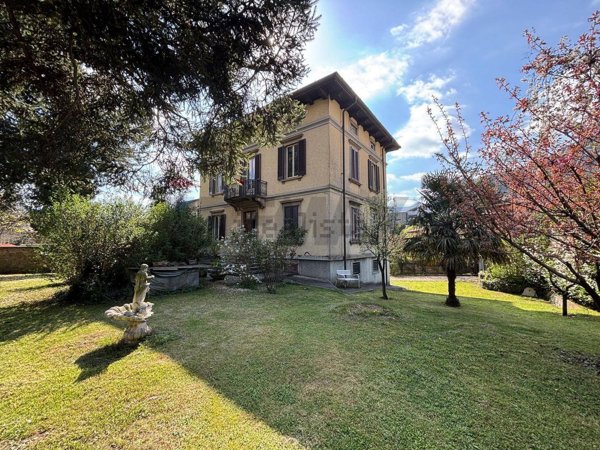casa indipendente in vendita a Casnigo in zona Serio
