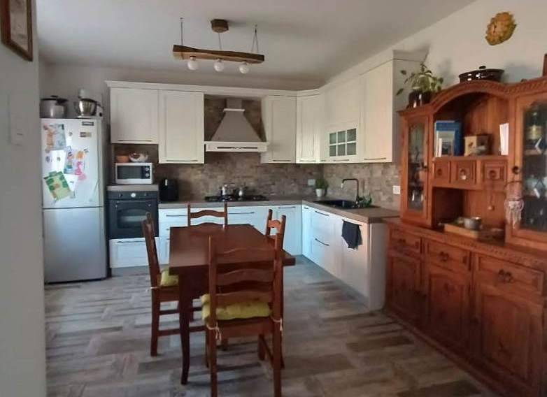 casa indipendente in vendita a Casnigo