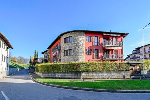 appartamento in vendita a Casnigo in zona Colzate