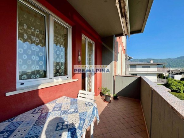 appartamento in vendita a Casnigo in zona Colzate