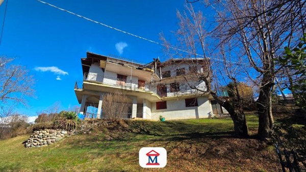 casa indipendente in vendita a Casnigo in zona Colzate