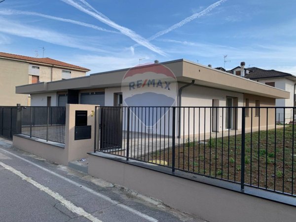casa indipendente in vendita a Castelli Calepio