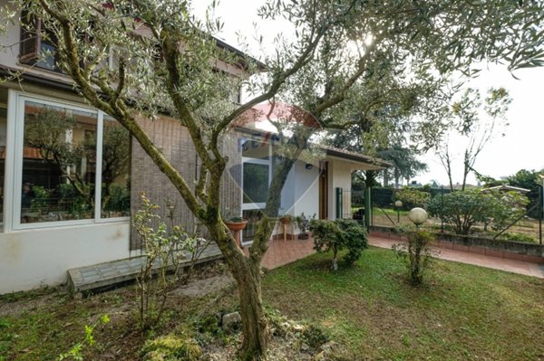 casa indipendente in vendita a Castelli Calepio in zona Quintano