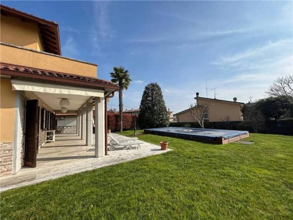 casa indipendente in vendita a Castelli Calepio
