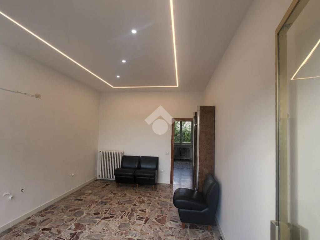 negozio in vendita a Castelli Calepio in zona Calepio