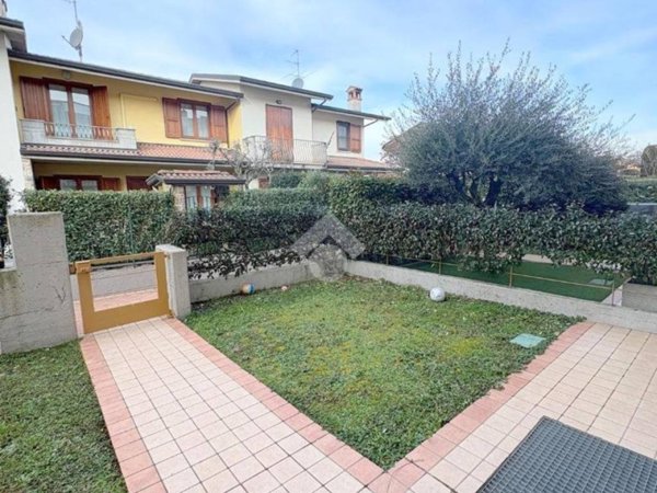 casa indipendente in vendita a Castelli Calepio in zona Quintano