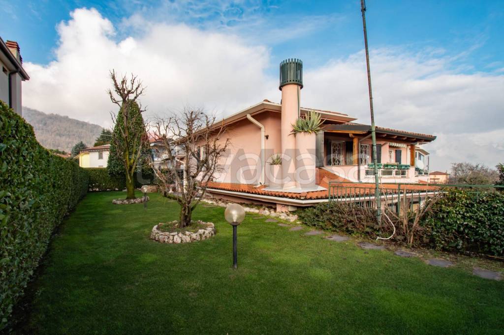 casa indipendente in vendita a Castelli Calepio