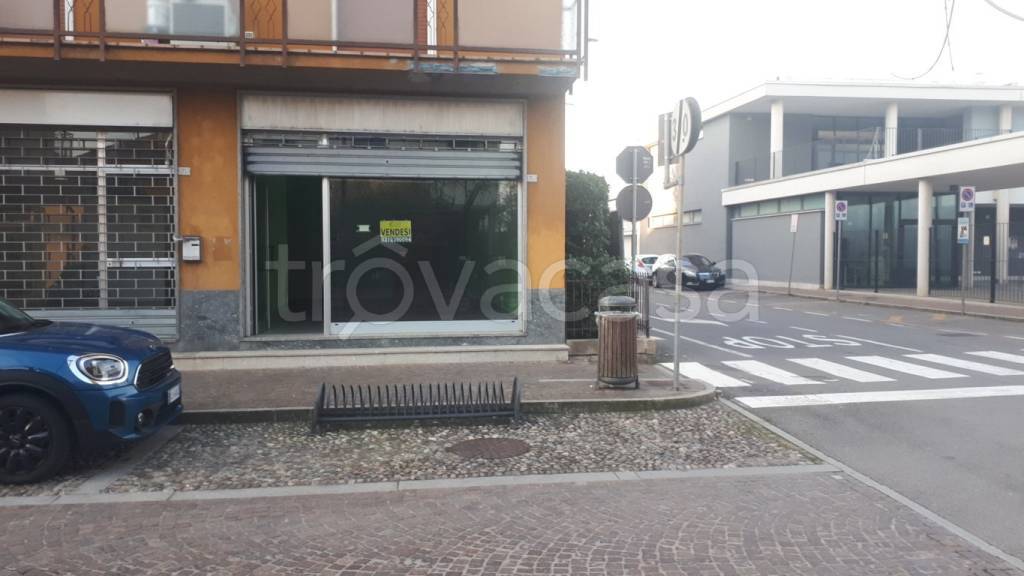 negozio in vendita a Castelli Calepio in zona Cividino