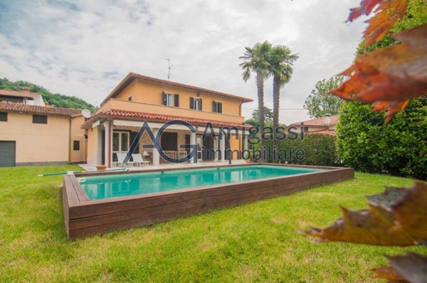 casa indipendente in vendita a Castelli Calepio in zona Tagliuno