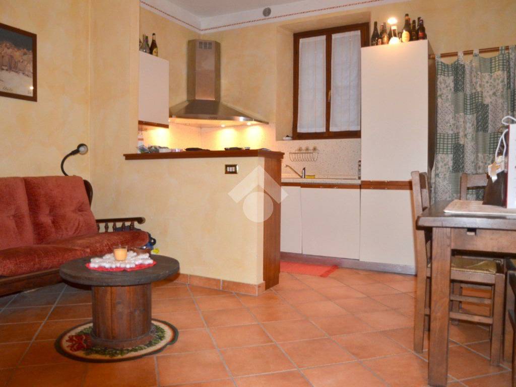 appartamento in vendita a Castelli Calepio in zona Tagliuno