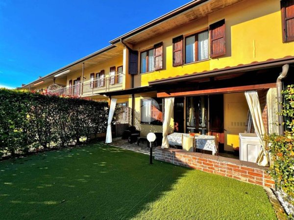 casa indipendente in vendita a Castelli Calepio in zona Tagliuno