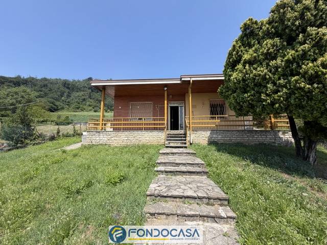 casa indipendente in vendita a Castelli Calepio in zona Tagliuno