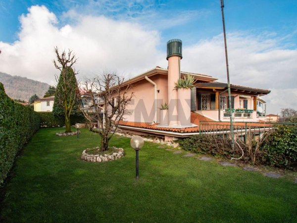 casa indipendente in vendita a Castelli Calepio in zona Tagliuno