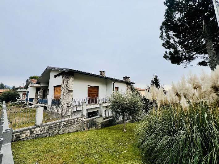 casa indipendente in vendita a Castelli Calepio in zona Calepio