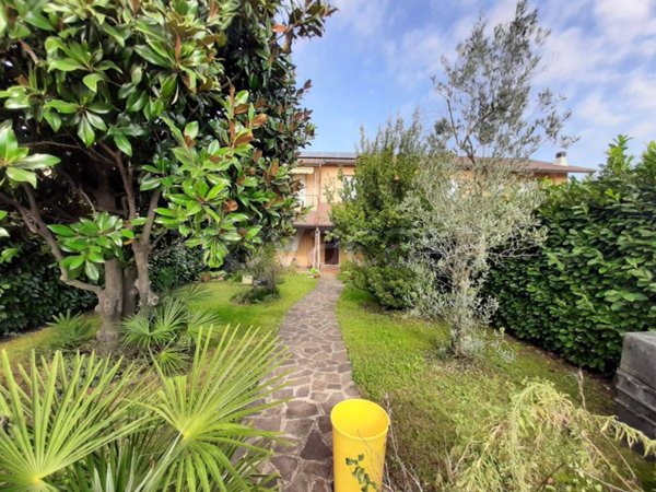 casa indipendente in vendita a Castel Rozzone