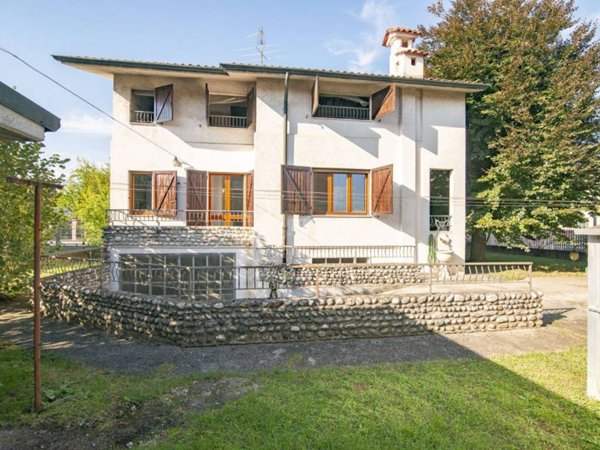 casa indipendente in vendita a Castel Rozzone