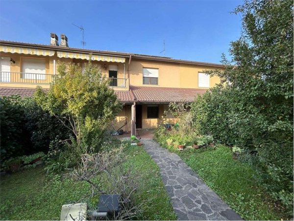casa indipendente in vendita a Castel Rozzone