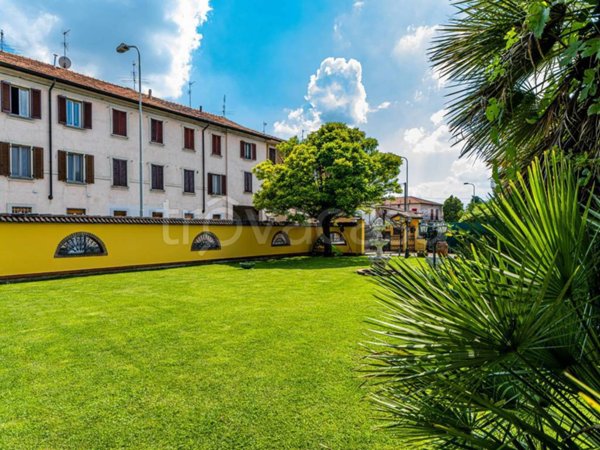 casa indipendente in vendita a Castel Rozzone