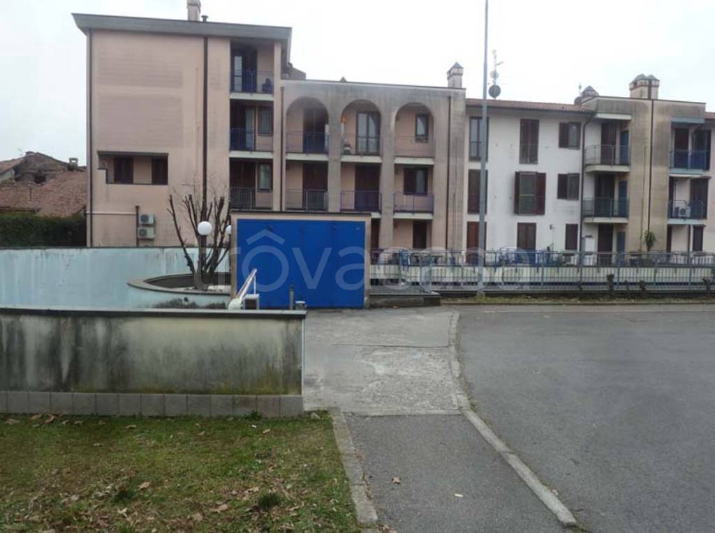 casa semindipendente in vendita a Castel Rozzone
