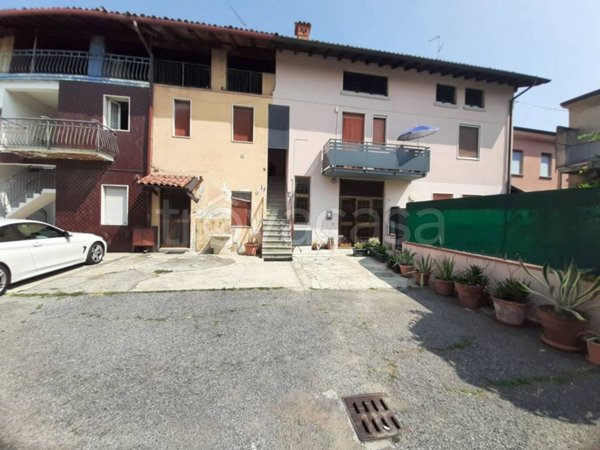 appartamento in vendita a Castel Rozzone