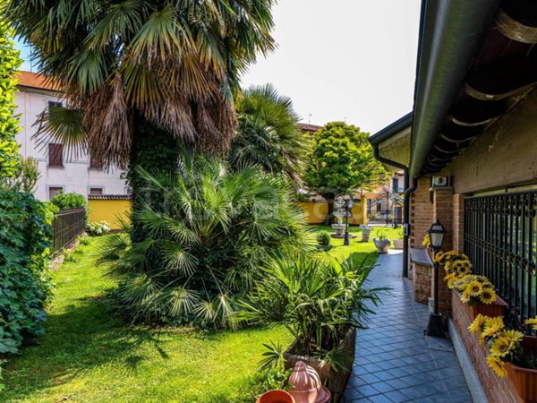 casa indipendente in vendita a Castel Rozzone