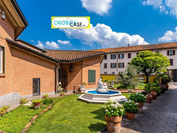 casa indipendente in vendita a Castel Rozzone